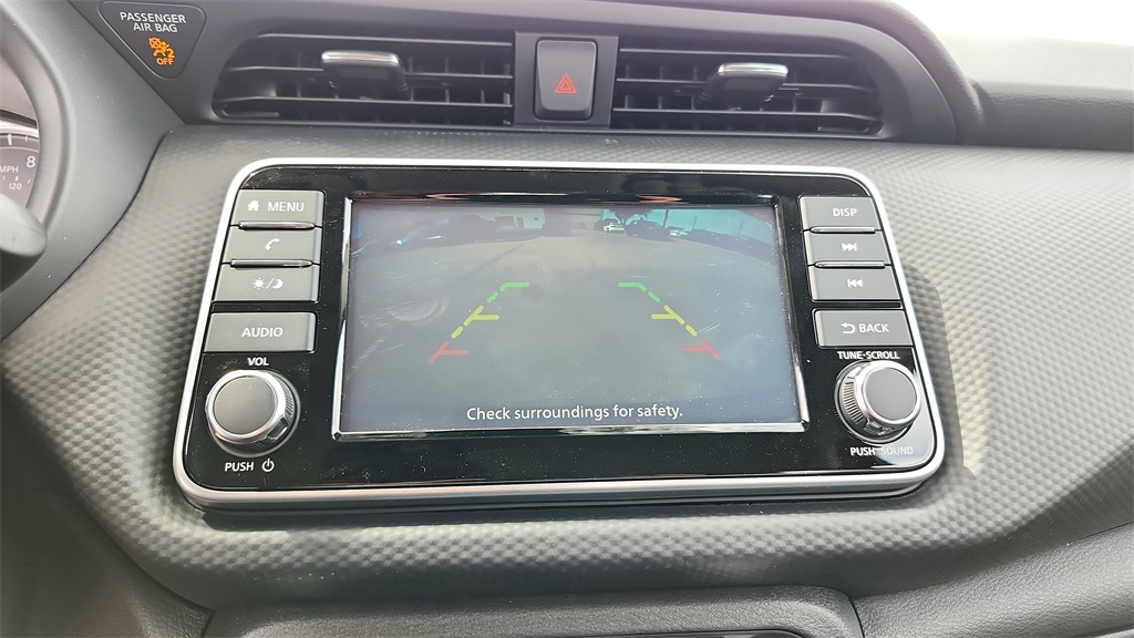 2025 Nissan Kicks Play