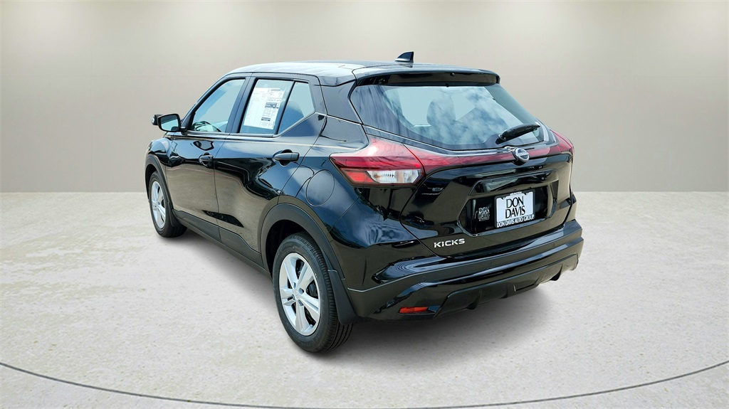 2025 Nissan Kicks Play