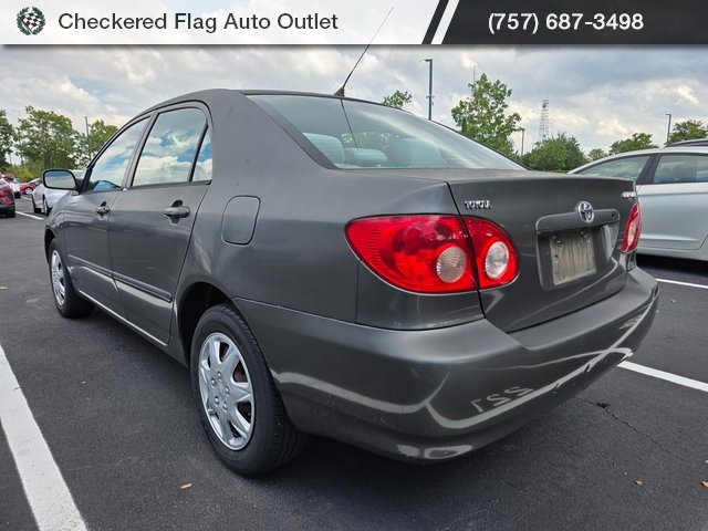 2005 Toyota Corolla LE photo 4