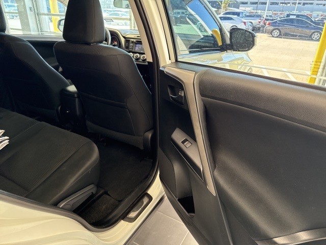 2016 Toyota RAV4 LE White at Emmons Autoplex