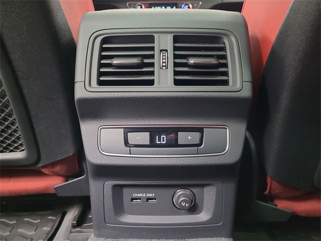 2024 – Audi – SQ5