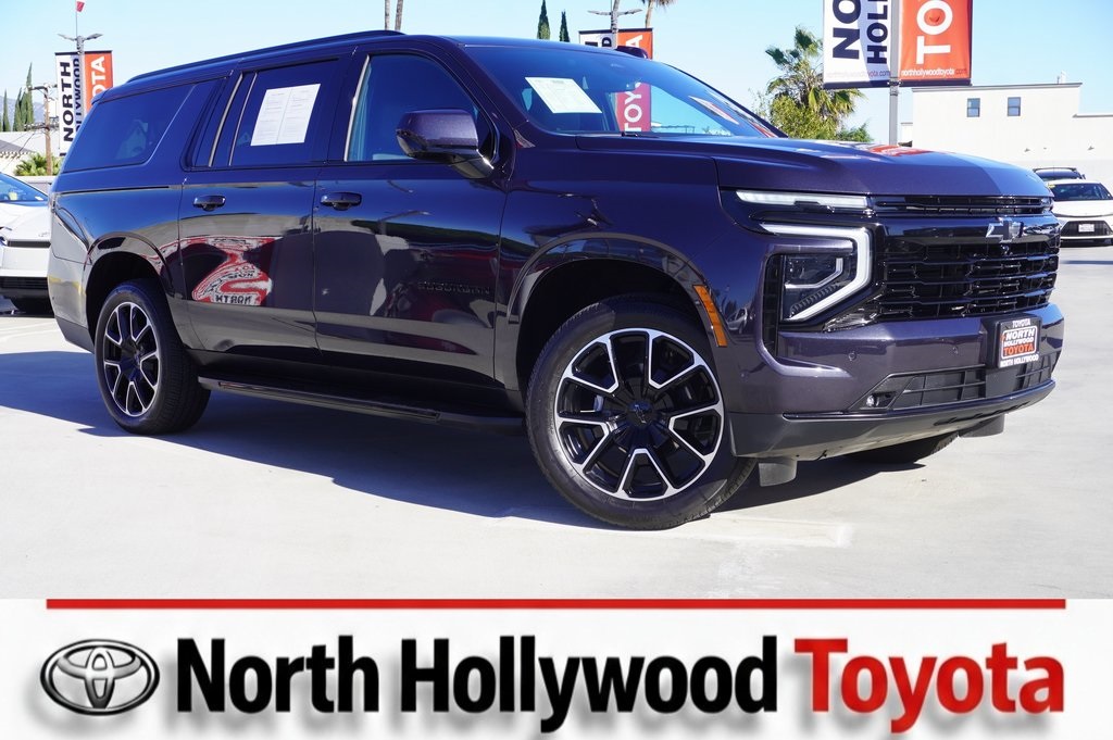 2025 Chevrolet Suburban RST 4WD