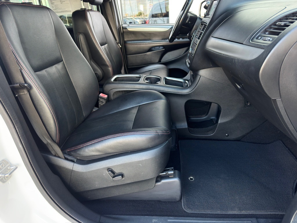 2019 Dodge Grand Caravan GT White at Durrett Motor Company