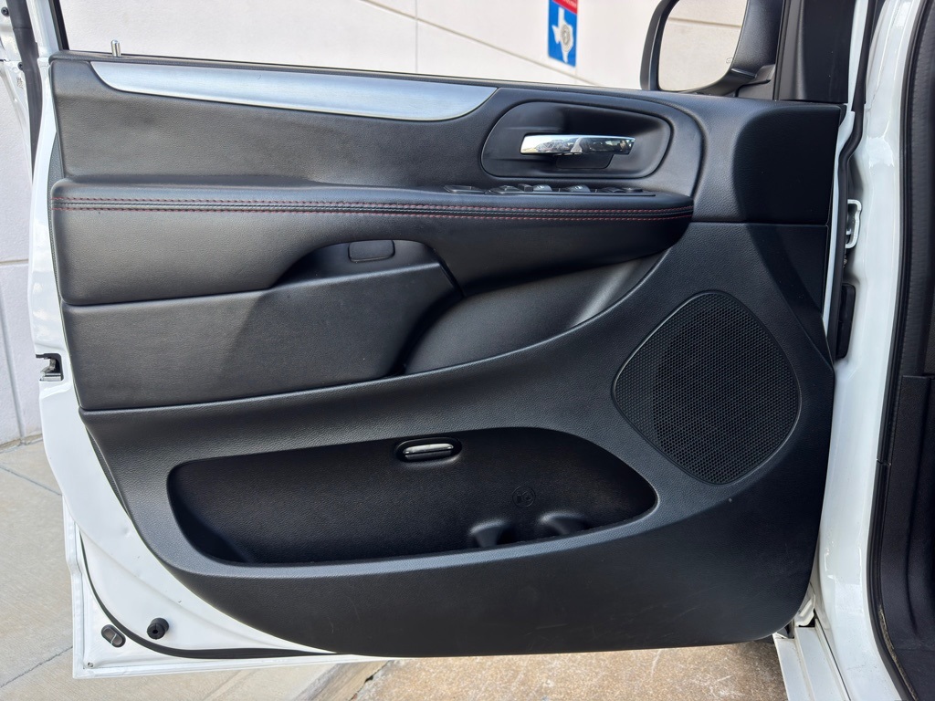 2019 Dodge Grand Caravan GT White at Durrett Motor Company