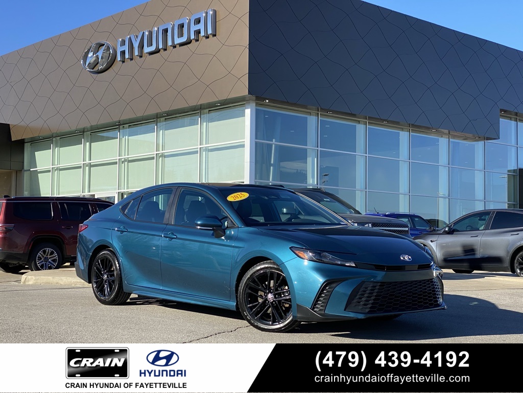 2025 Toyota Camry LE FWD