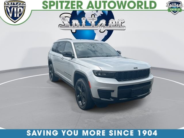 View vehicle photo 2