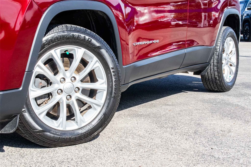 Used Car 2020 Jeep Cherokee  Latitude For Sale Under $20,000 In San Marcos, Texas