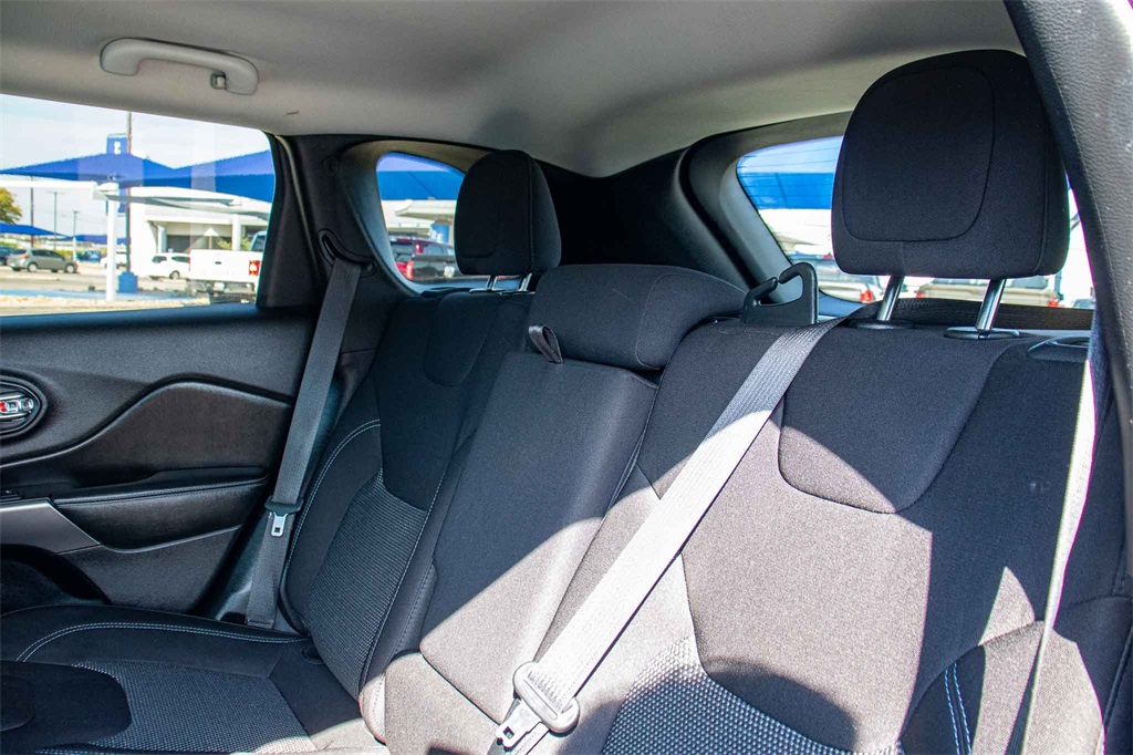 Used Car 2020 Jeep Cherokee  Latitude For Sale Under $20,000 In San Marcos, Texas
