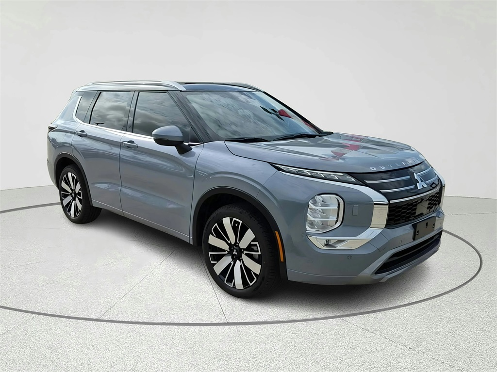 2025 Mitsubishi Outlander SEL - 2