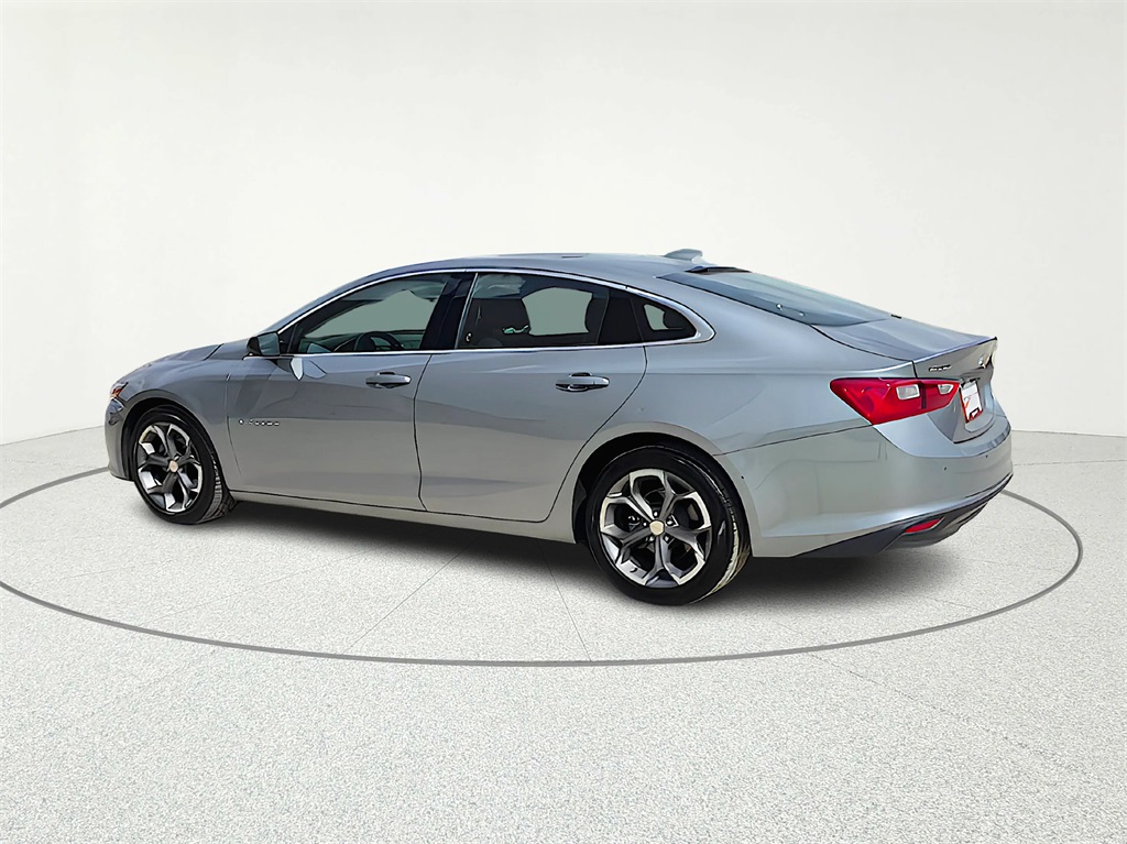 2024 Chevrolet Malibu LT - 3