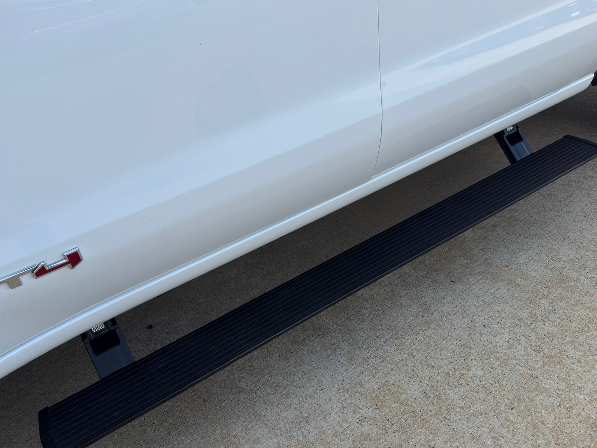 2024 GMC Sierra 1500 AT4 White at Cook Ford