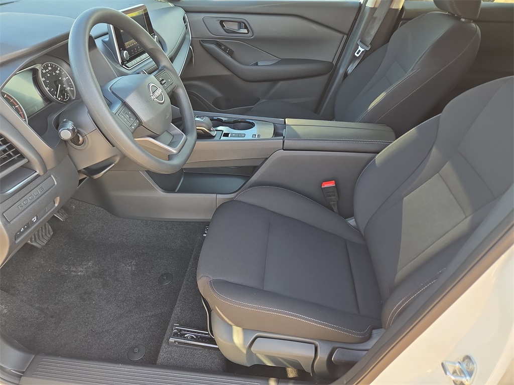 2026 Nissan Rogue S - 6