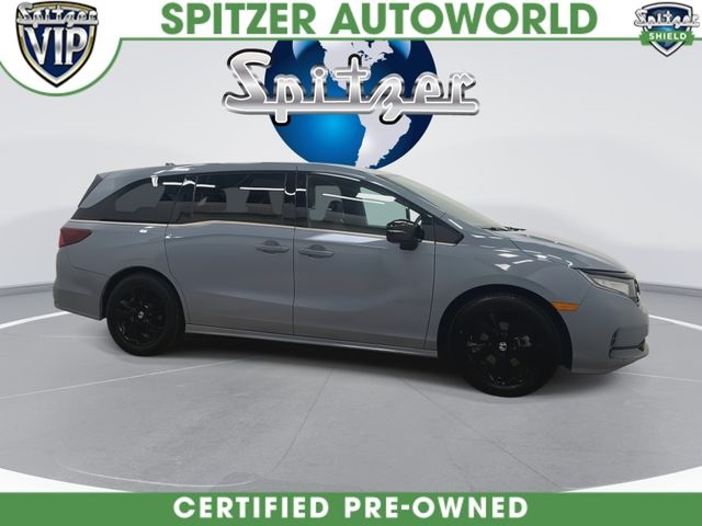 View vehicle photo 2