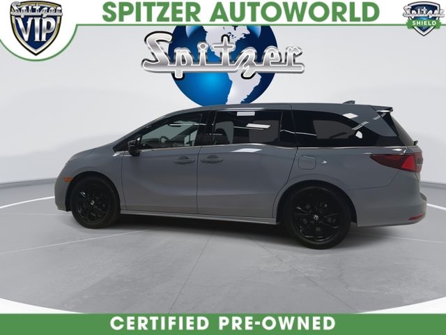 View vehicle photo 7