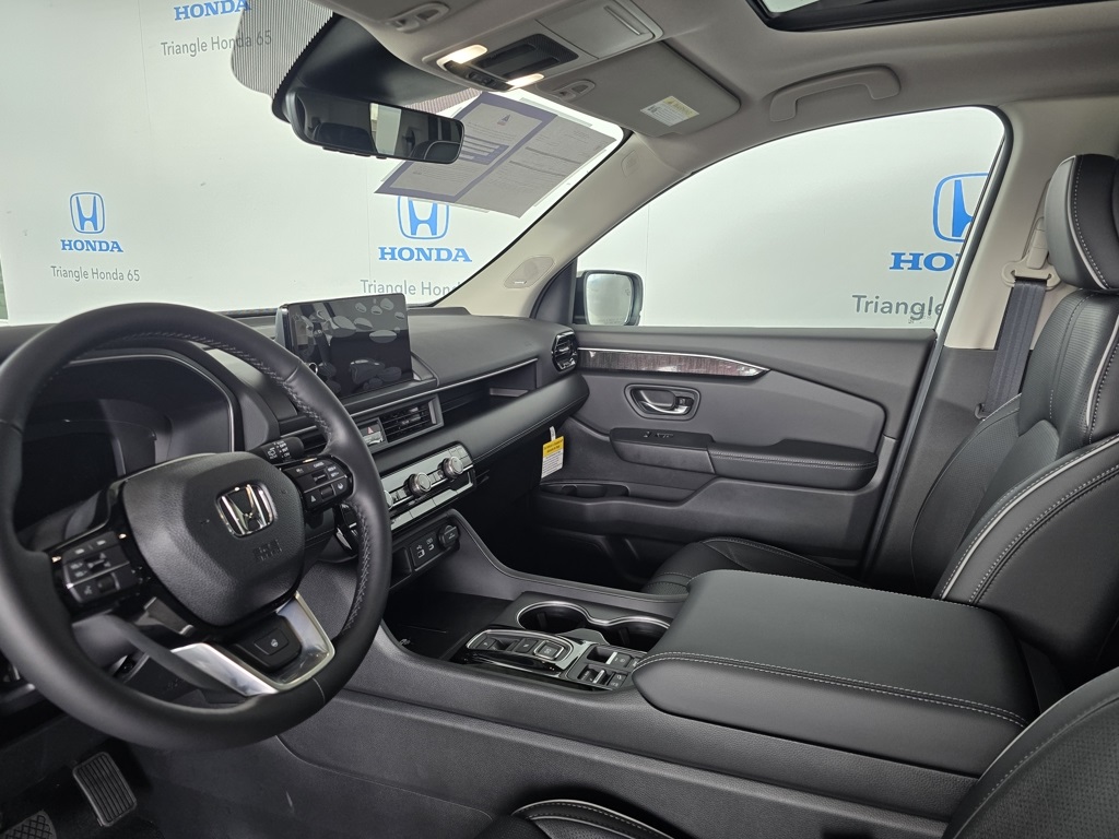 Thumbnail: 2025 Honda Pilot - 13