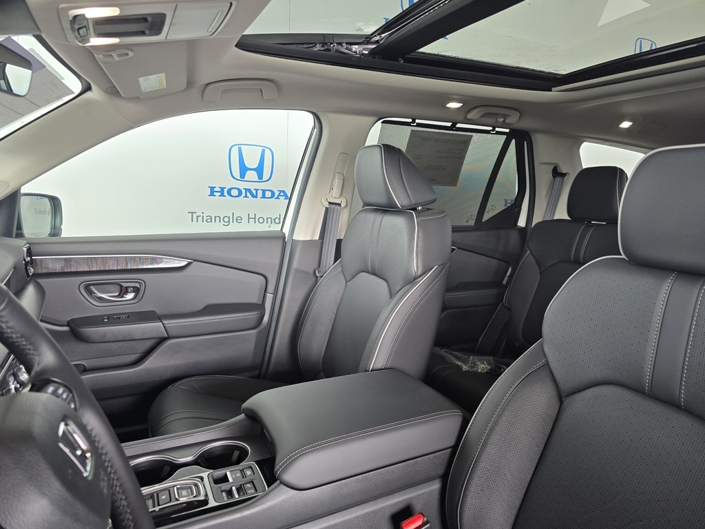 Thumbnail: 2025 Honda Pilot - 14