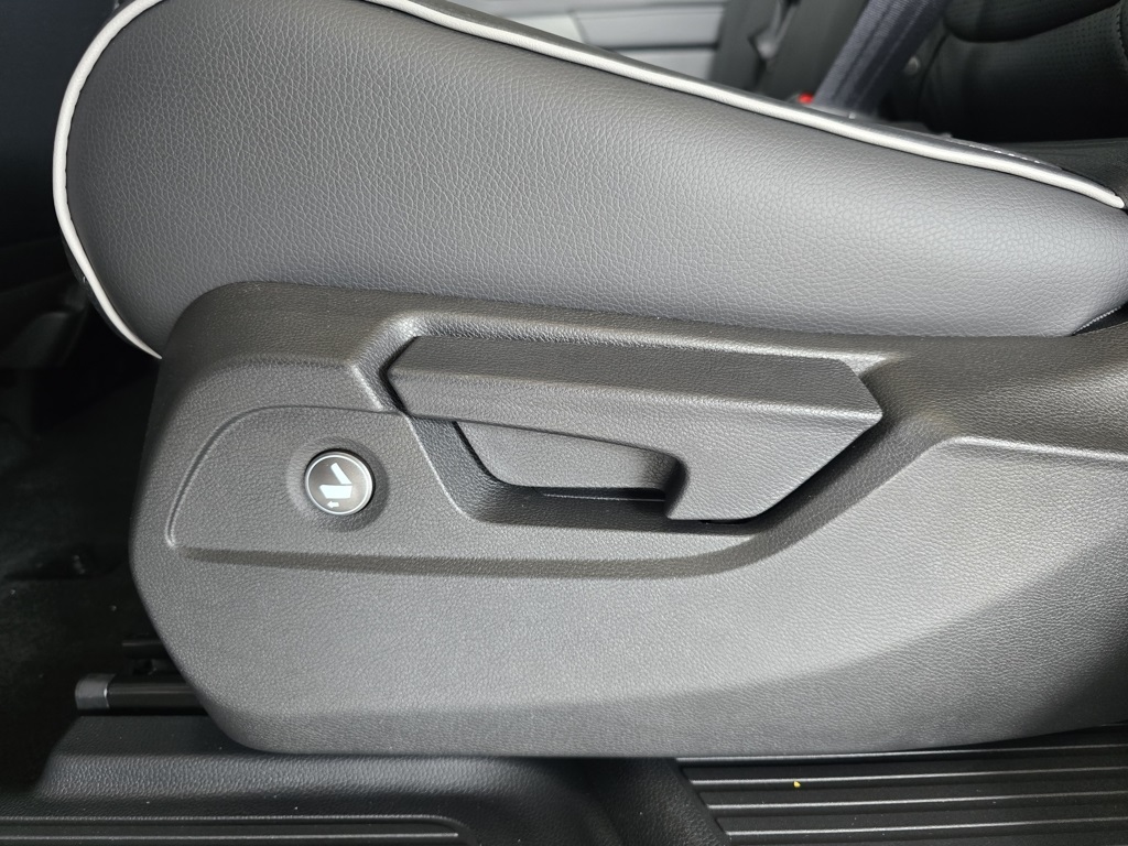 Thumbnail: 2025 Honda Pilot - 16