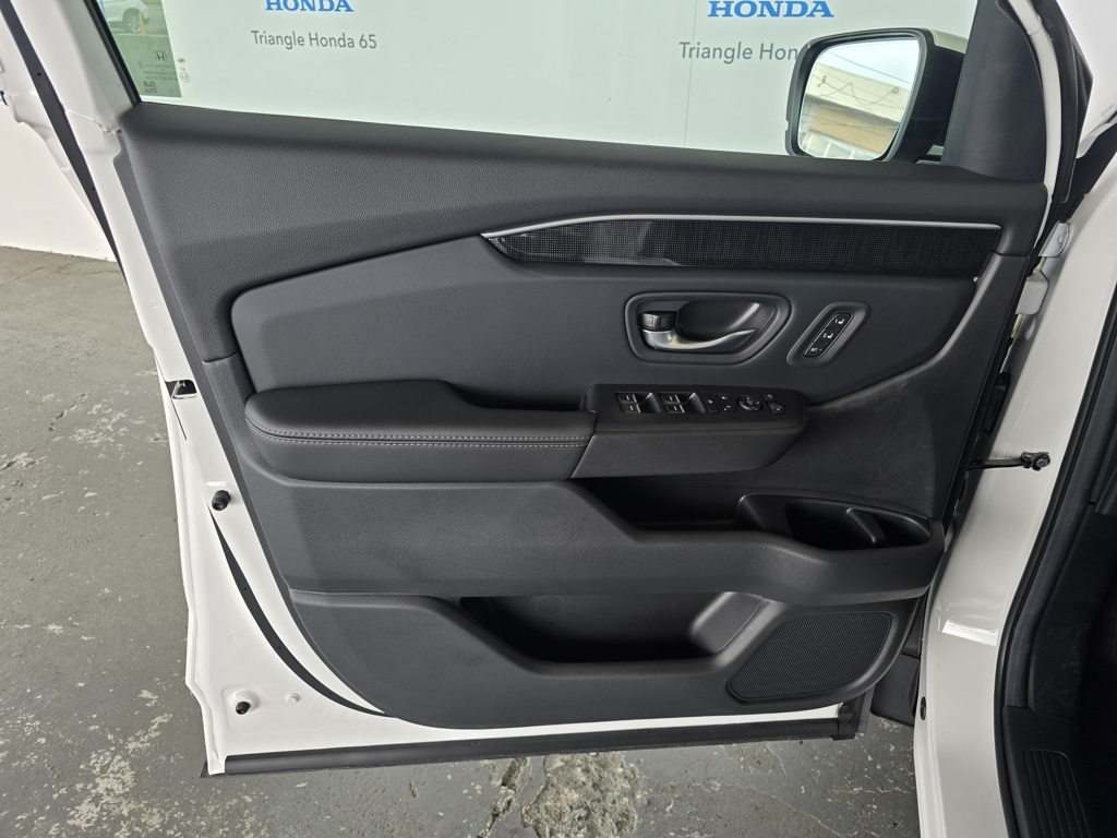 Thumbnail: 2025 Honda Pilot - 27