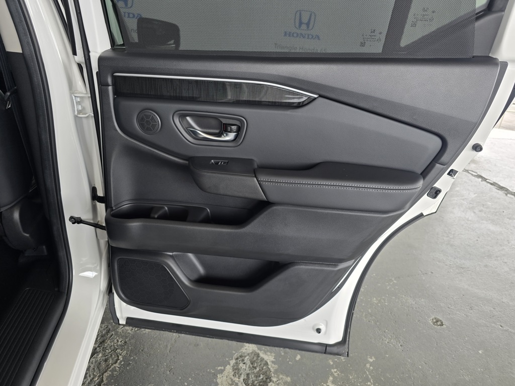 Thumbnail: 2025 Honda Pilot - 32