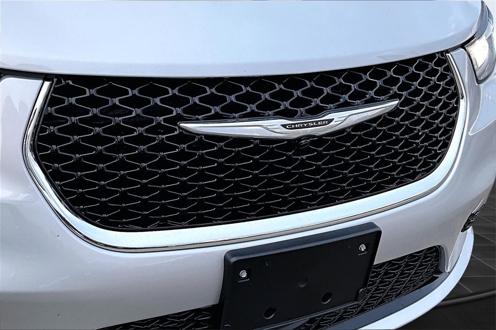 2024 Chrysler Pacifica Touring L Silver at Mac Haik CDJR North Houston