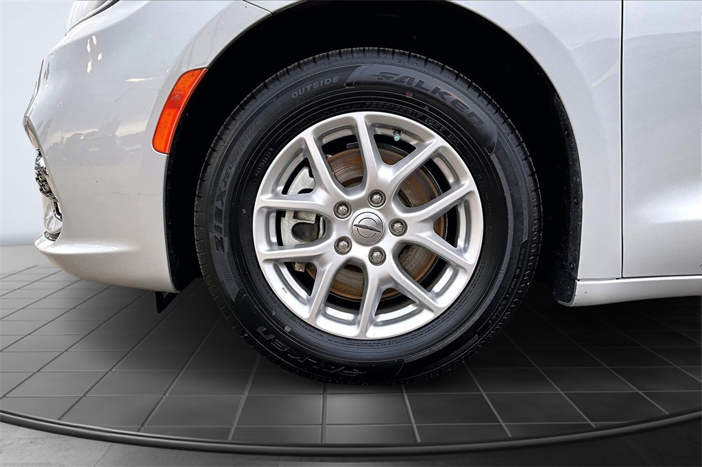 2024 Chrysler Pacifica Touring L Silver at Mac Haik CDJR North Houston
