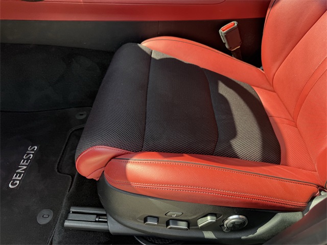 2024 Genesis GV70 2.5T White at Joe Myers Mazda Kia