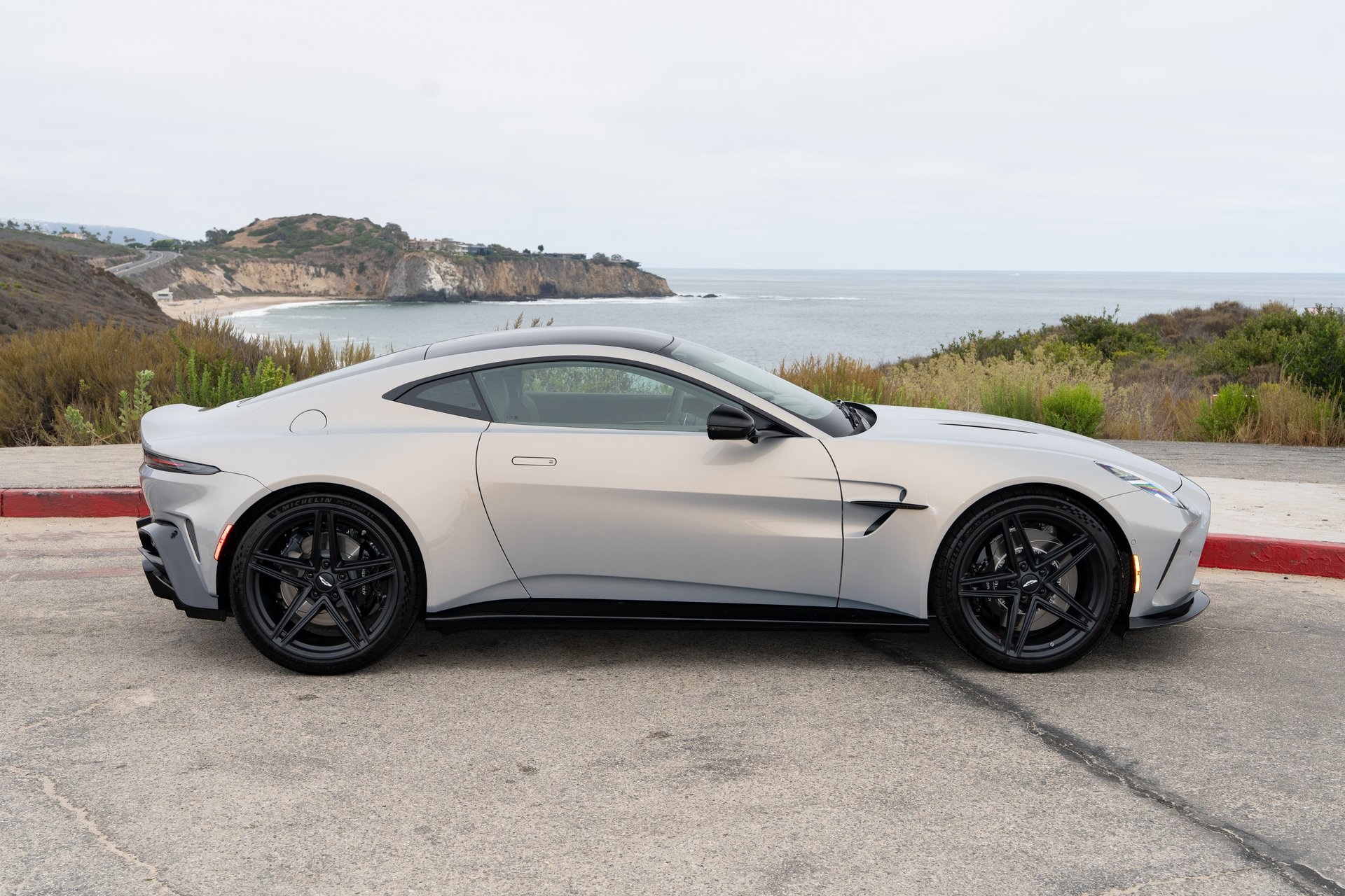 Aston Martin 2026 V8 Vantage 
