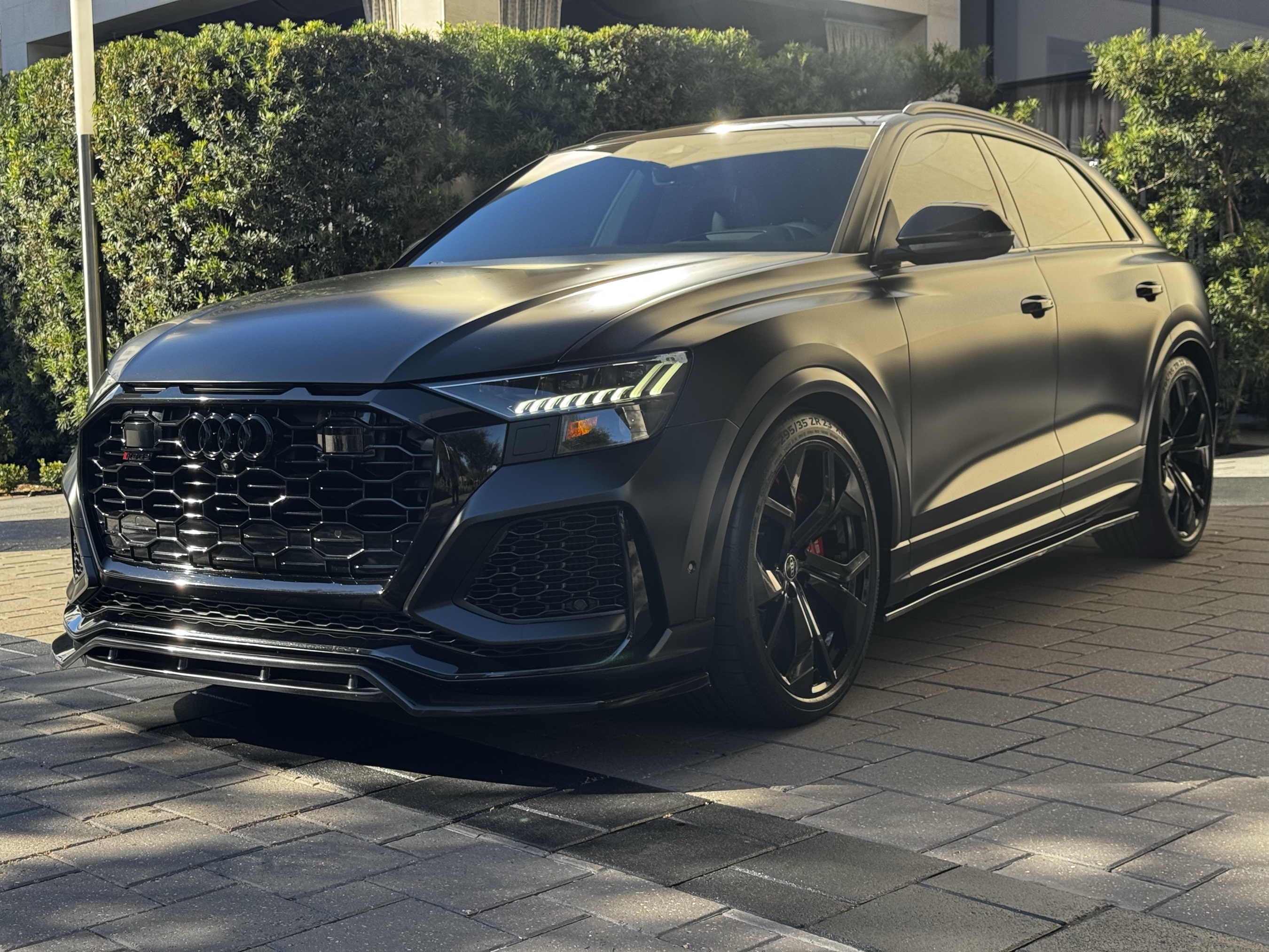 /2022 Audi RS-Q8