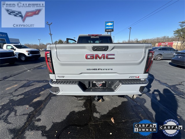 GMCSierra 2500HD32