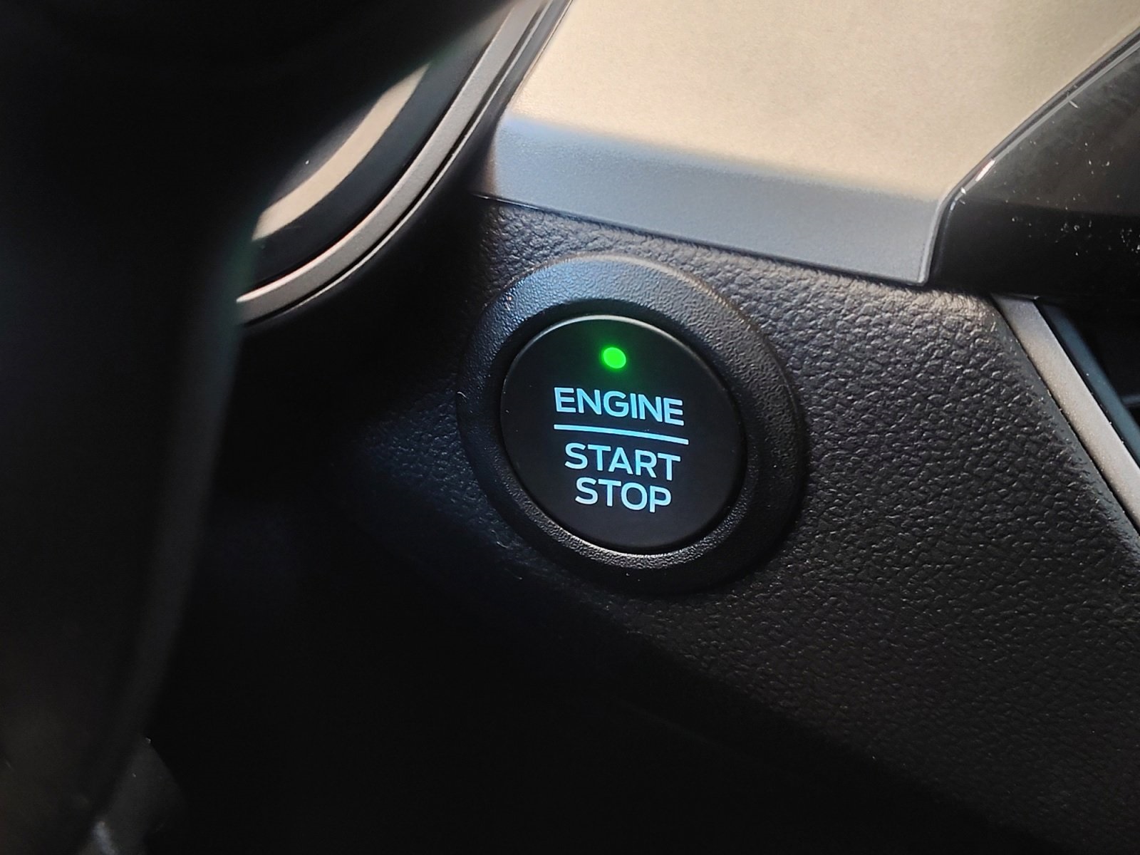 Used Car 2022 Ford Escape  Se For Sale Under $25,000 In San Antonio, Texas