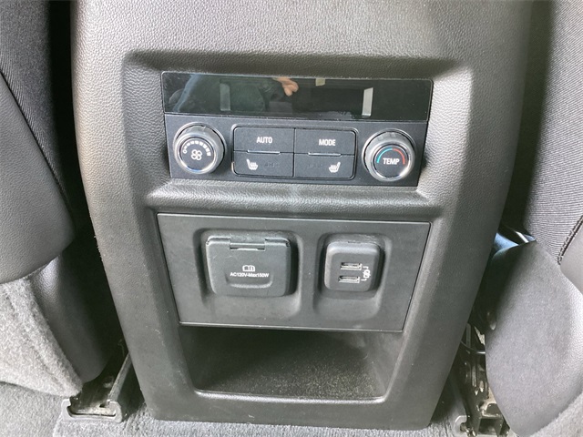 Used Car 2023 Chevrolet Traverse  Premier For Sale Under $40,000 In San Antonio, Texas