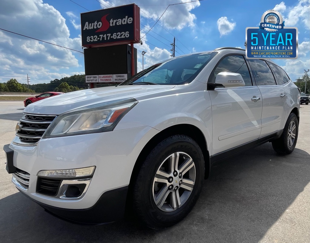 2017 Chevrolet Traverse LT White at Bravo Nissan