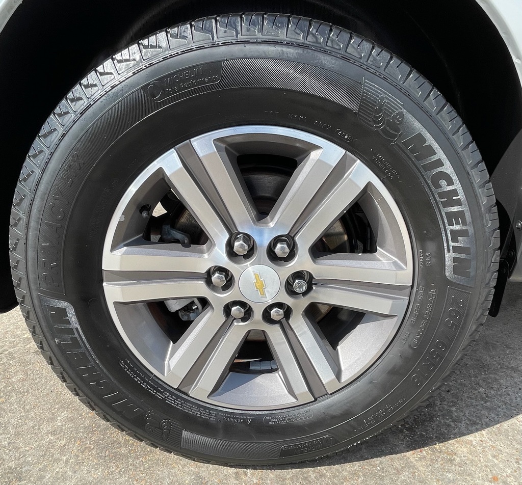 2017 Chevrolet Traverse LT White at Bravo Nissan