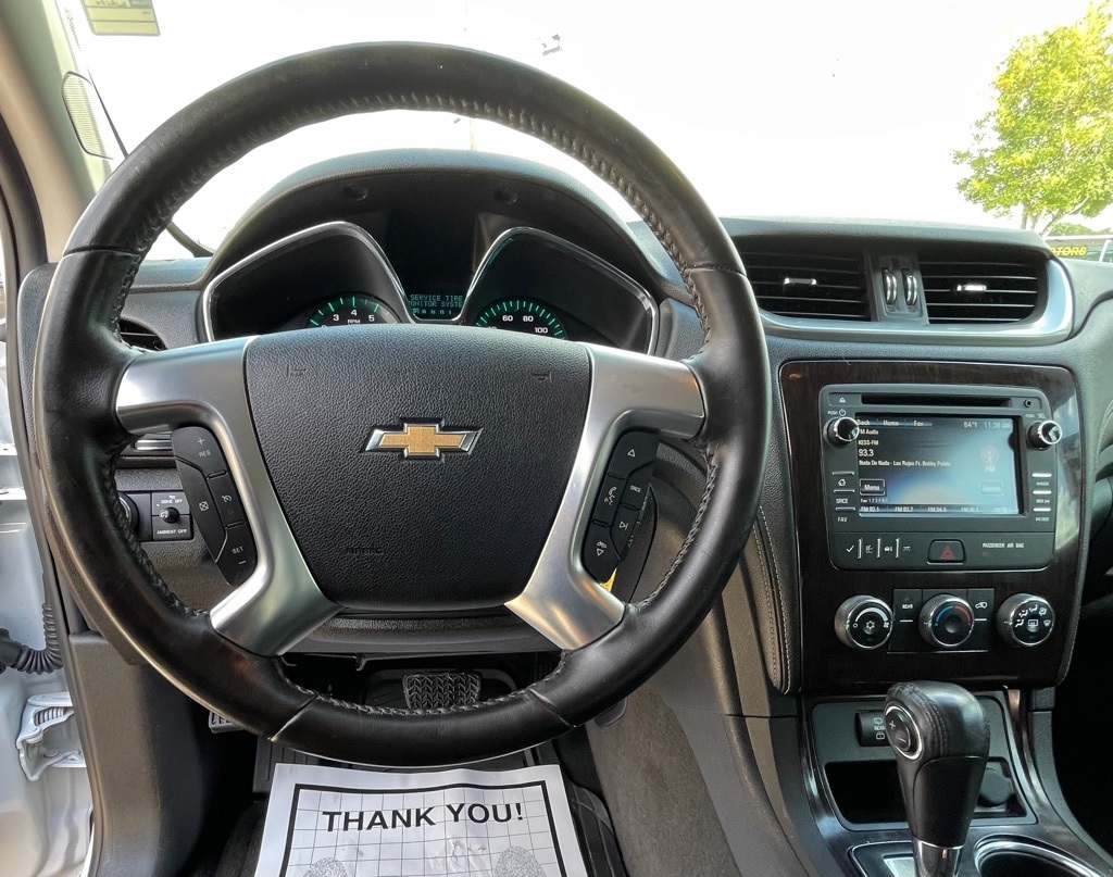 2017 Chevrolet Traverse LT White at Bravo Nissan