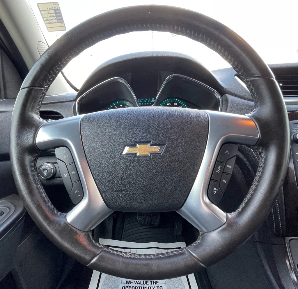 2017 Chevrolet Traverse LT White at Bravo Nissan