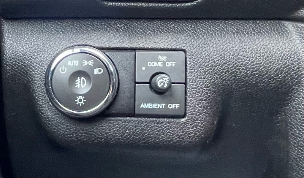 2017 Chevrolet Traverse LT White at Bravo Nissan