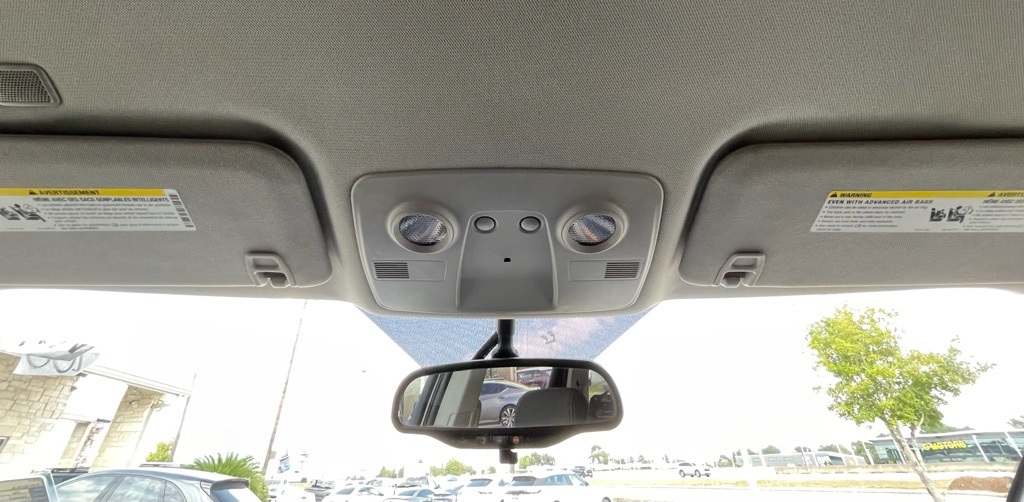 2017 Chevrolet Traverse LT White at Bravo Nissan