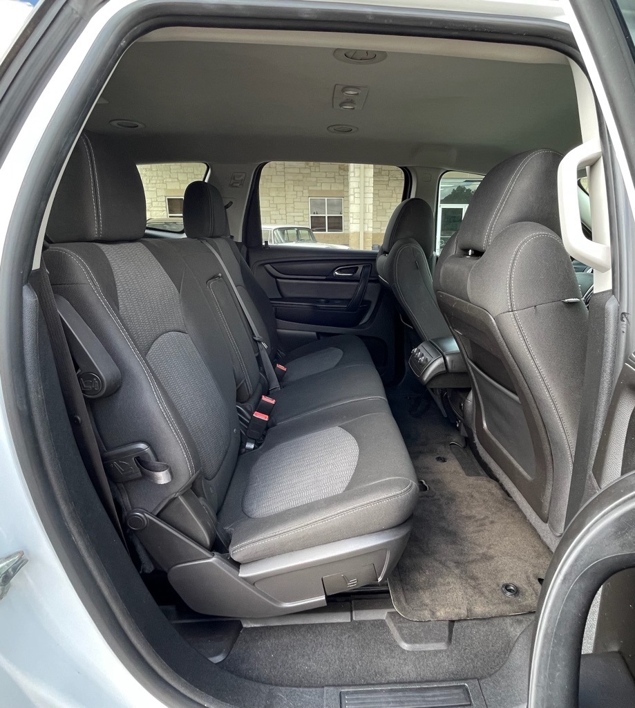 2017 Chevrolet Traverse LT White at Bravo Nissan