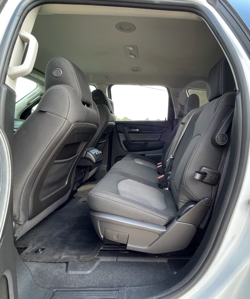 2017 Chevrolet Traverse LT White at Bravo Nissan