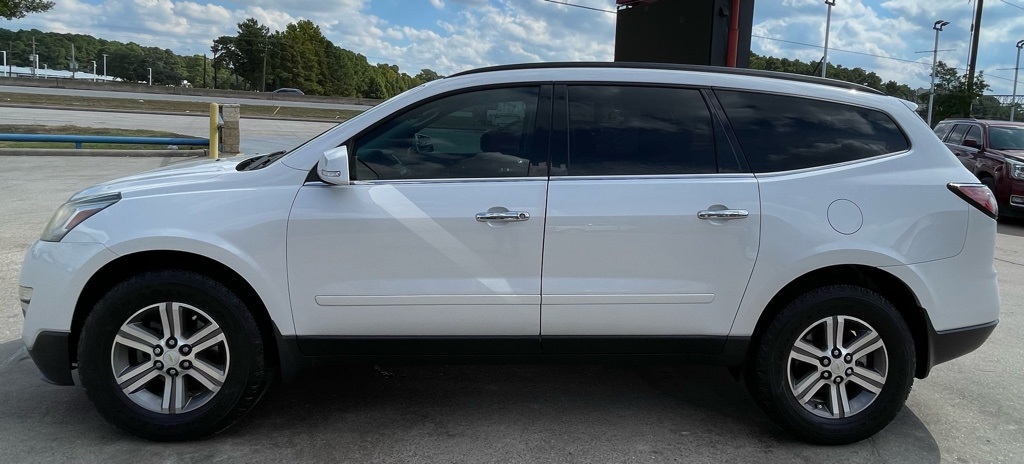 2017 Chevrolet Traverse LT White at Bravo Nissan