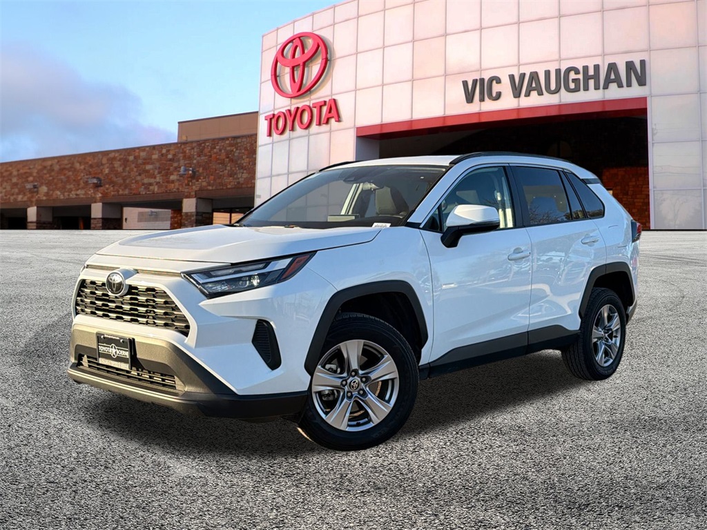 2025 Toyota RAV4 XLE FWD