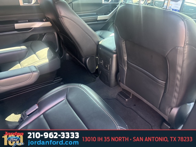 Used Car 2022 Ford Explorer  Xlt For Sale Under $30,000 In San Antonio, Texas