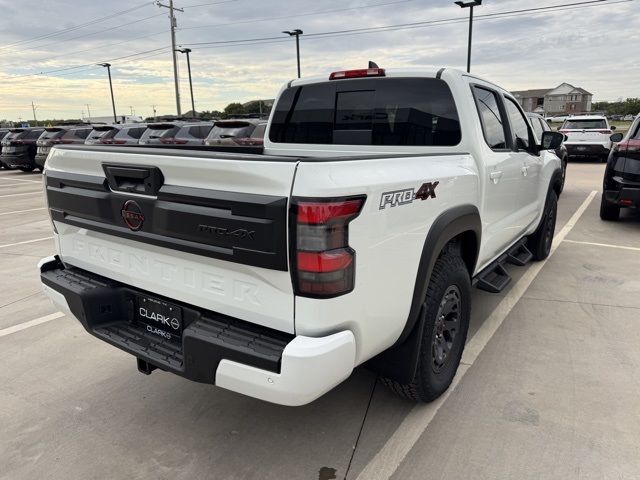 2026 Nissan Frontier PRO-4X photo 3