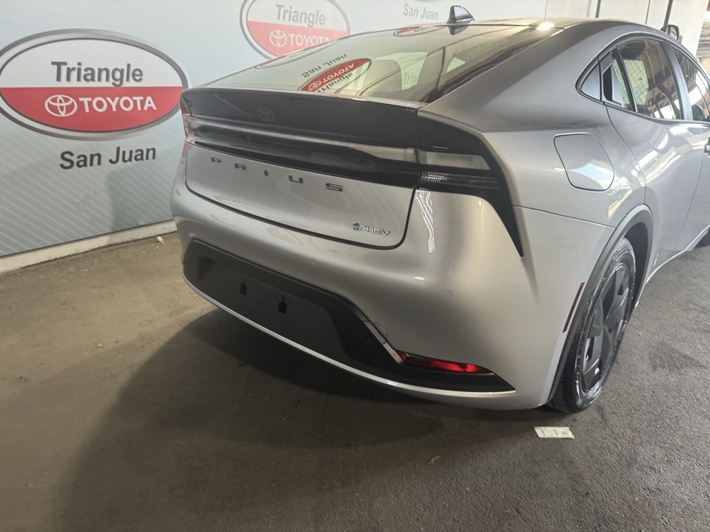 Thumbnail: 2025 Toyota Prius - 17