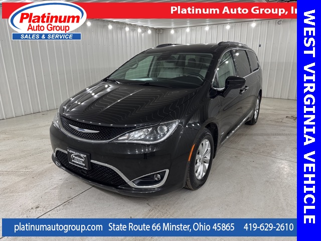 2018 Chrysler Pacifica Touring L Plus's photo