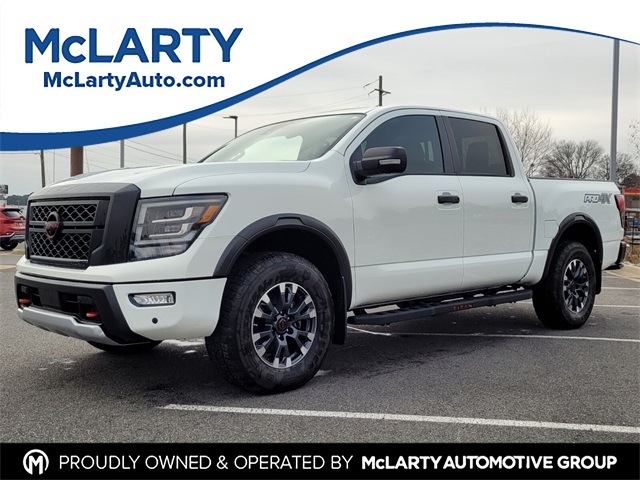 2024 Nissan Titan PRO-4X Crew Cab 4WD