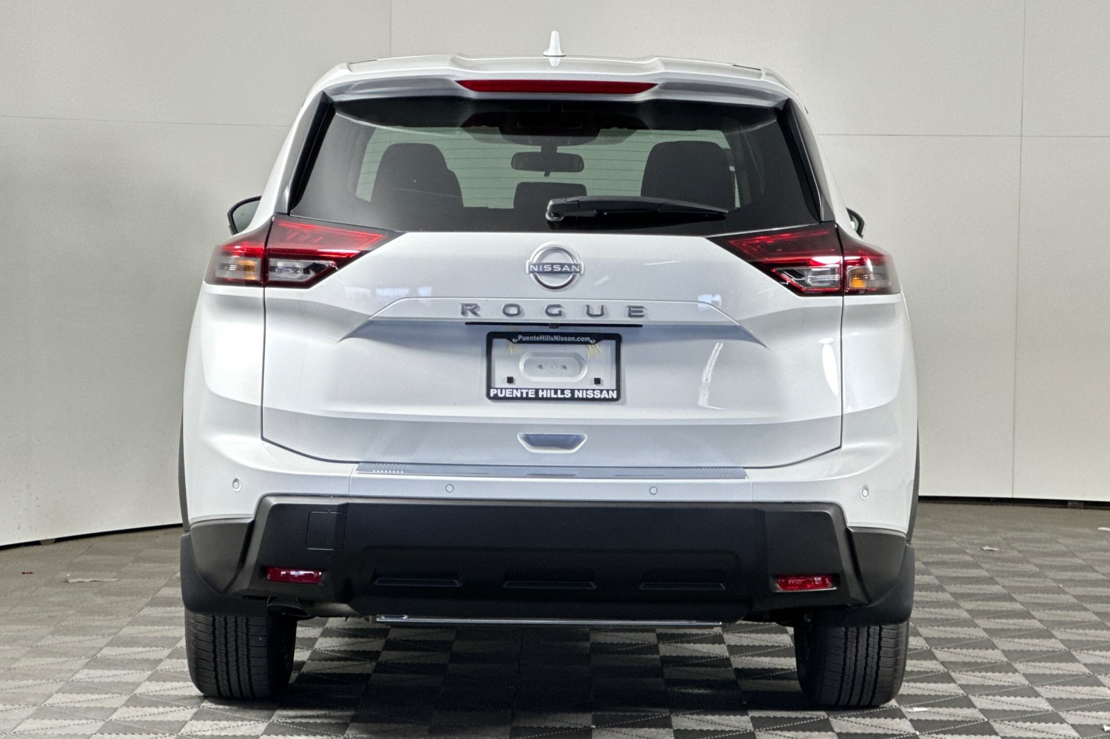2026 Nissan Rogue SV photo 2