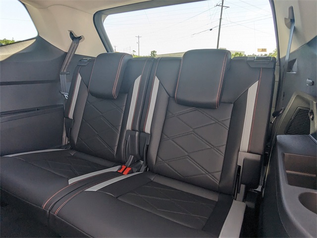 2025 Volkswagen Atlas 2.0T Peak Edition - 9