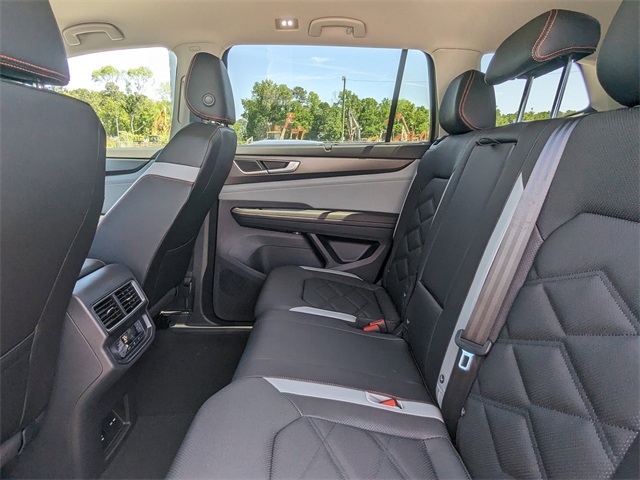 2025 Volkswagen Atlas 2.0T Peak Edition - 10