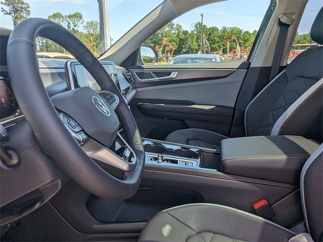 2025 Volkswagen Atlas 2.0T Peak Edition Green at Stokes Volkswagen